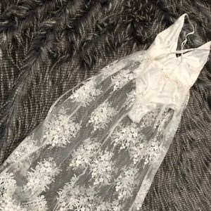 *FESTIVAL* White exposed Bodysuit lace‎ maxi dress